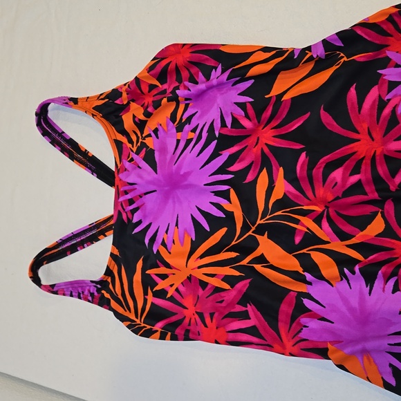 Speedo Hawaiian Print Swimsuit Size 14 - Picture 9 of 9
